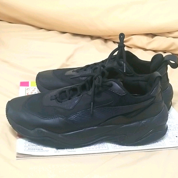 Puma sneakers - Picture 1 of 10